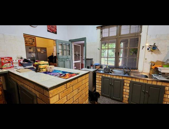 5 BEDROOM HOUSE FOR SALE IN UMKOMAAS